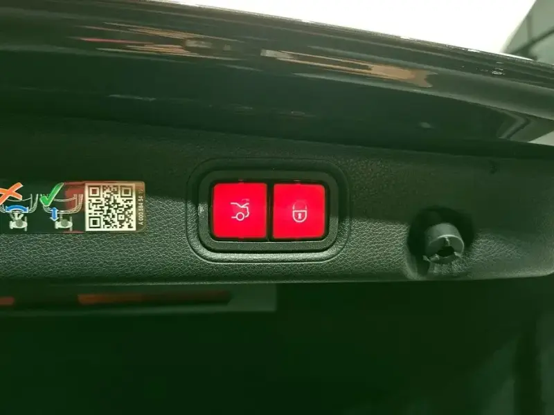 2022 Mercedes-Benz E-Класс с пробегом 75 980 км