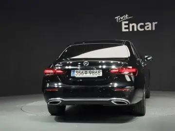 2023 Mercedes-Benz E-Класс с пробегом 70 057 км