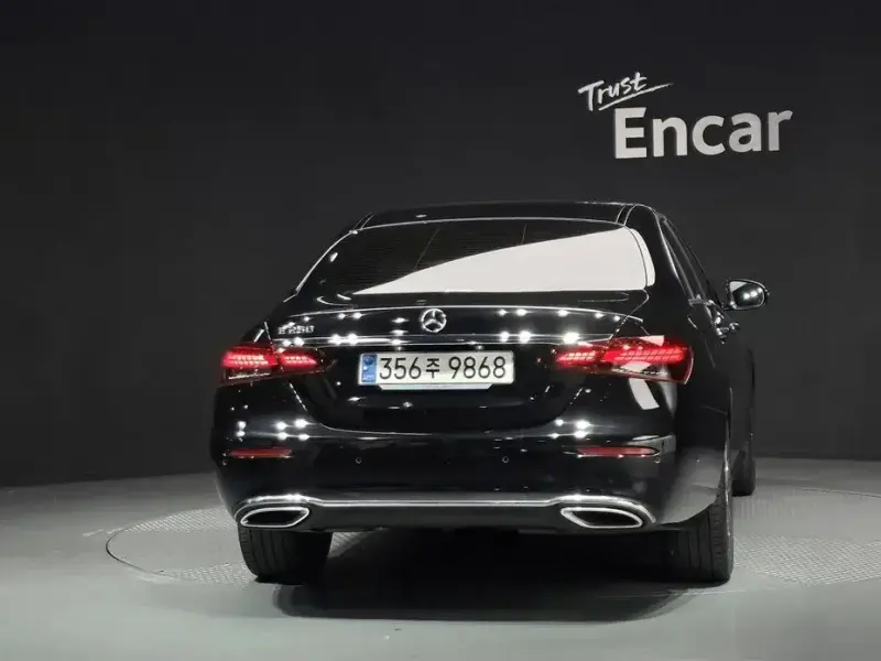 2023 Mercedes-Benz E-Класс с пробегом 70 057 км