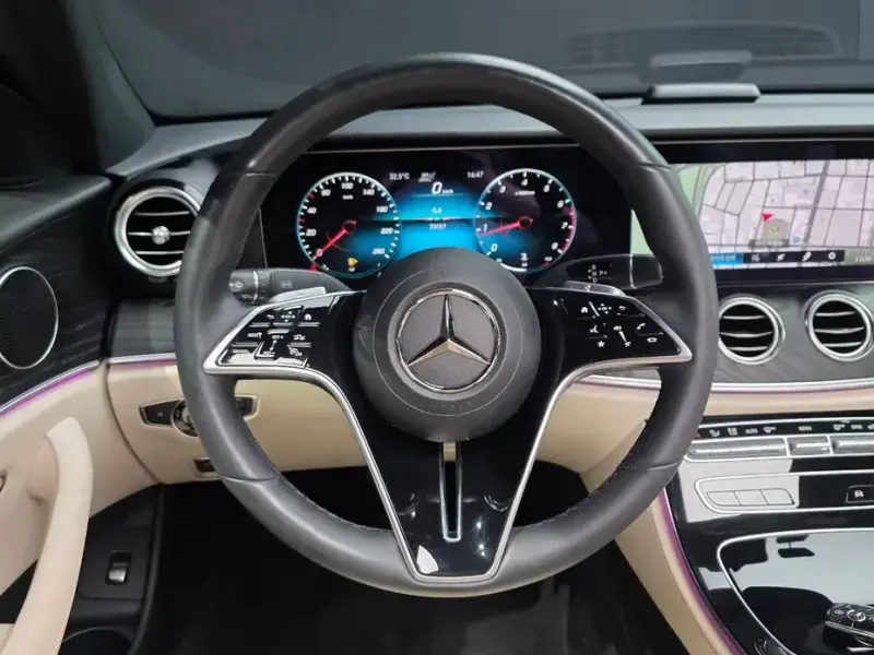 2023 Mercedes-Benz E-Класс с пробегом 70 057 км