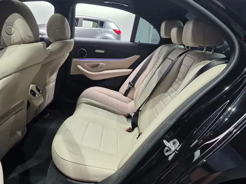 2023 Mercedes-Benz E-Класс с пробегом 70 057 км