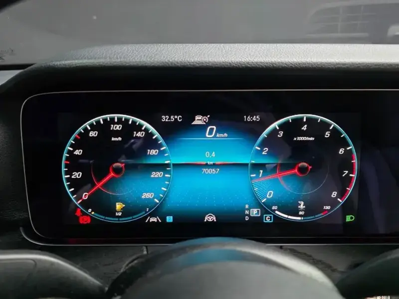 2023 Mercedes-Benz E-Класс с пробегом 70 057 км
