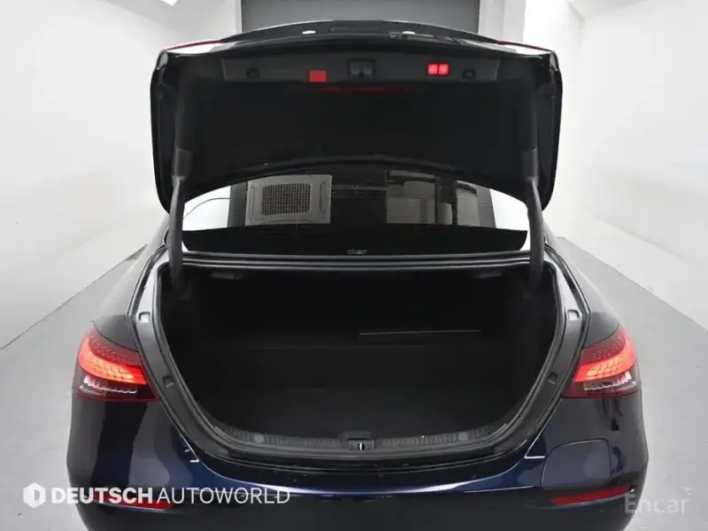 2022 Mercedes-Benz E-Класс с пробегом 52 645 км