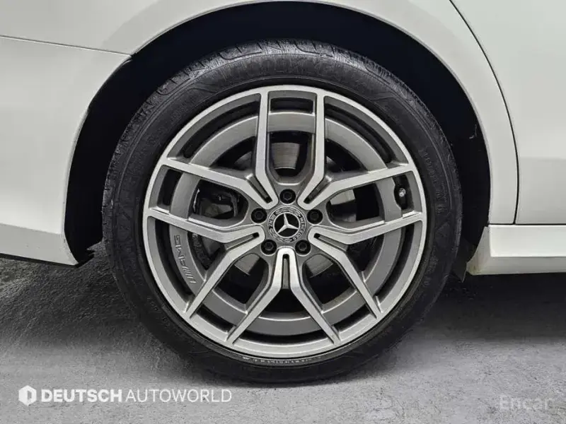 2023 Mercedes-Benz E-Класс с пробегом 15 746 км