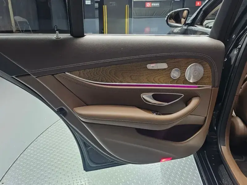 2019 Mercedes-Benz E-Класс с пробегом 80 923 км