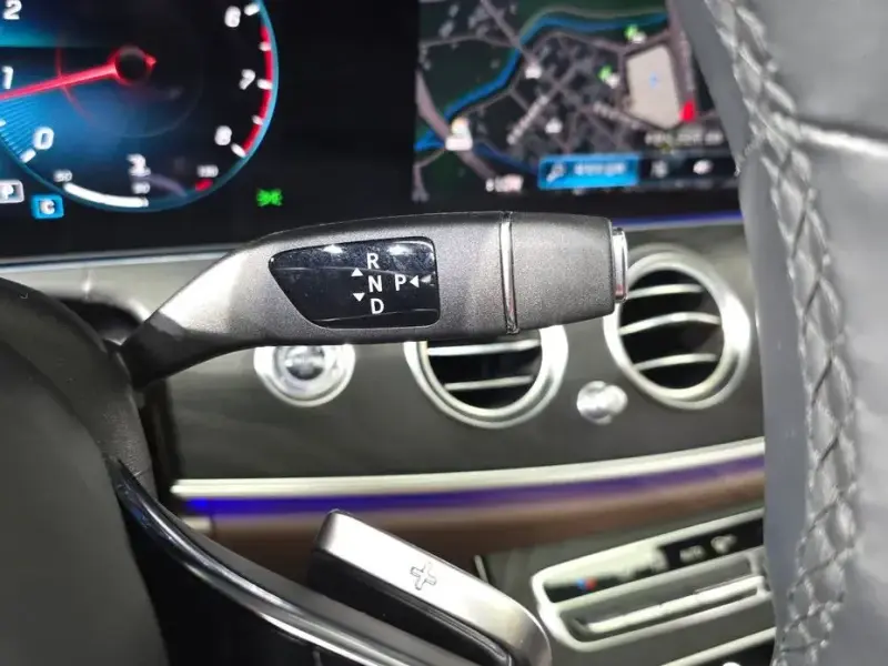 2022 Mercedes-Benz E-Класс с пробегом 56 143 км