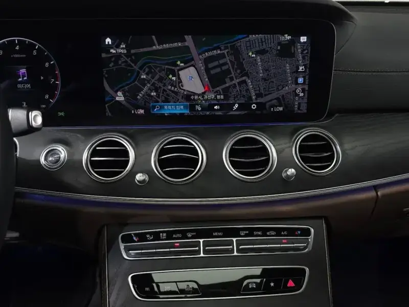 2022 Mercedes-Benz E-Класс с пробегом 56 143 км