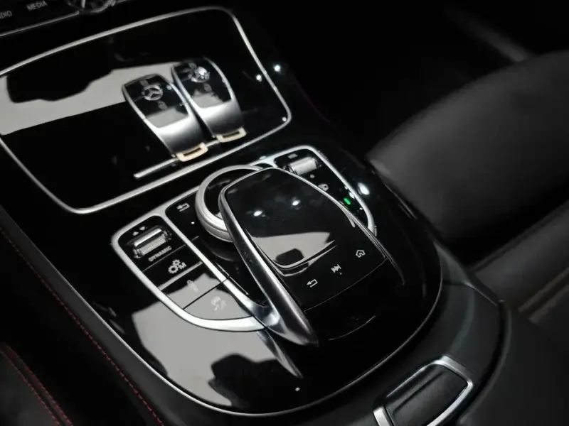 2020 Mercedes-Benz E-Класс с пробегом 48 002 км