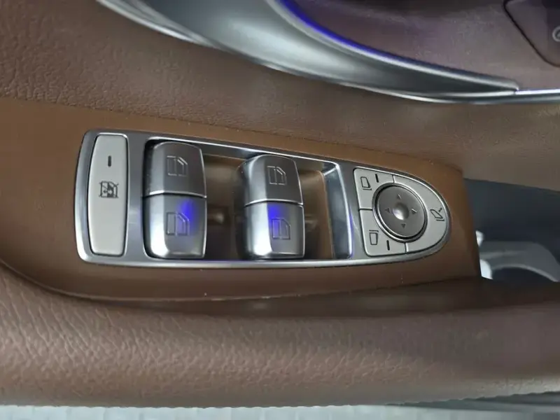 2022 Mercedes-Benz E-Класс с пробегом 56 143 км