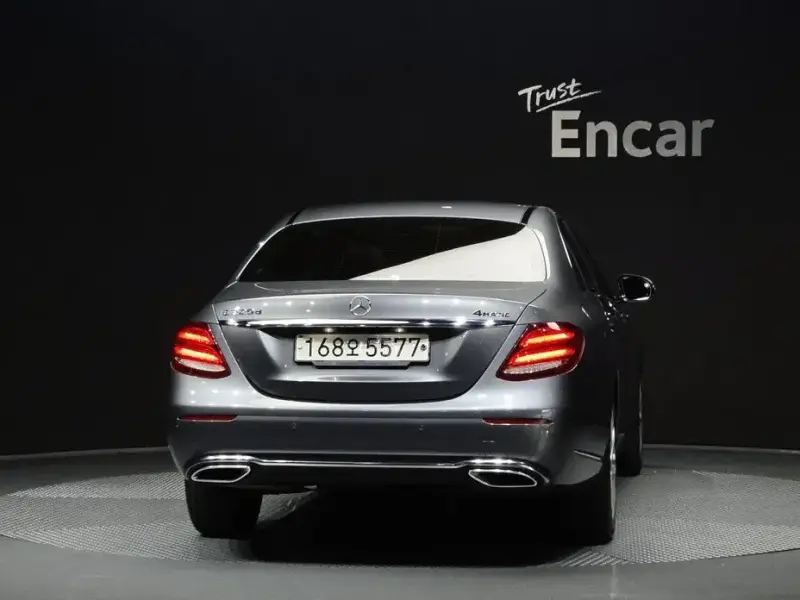 2020 Mercedes-Benz E-Класс с пробегом 99 258 км