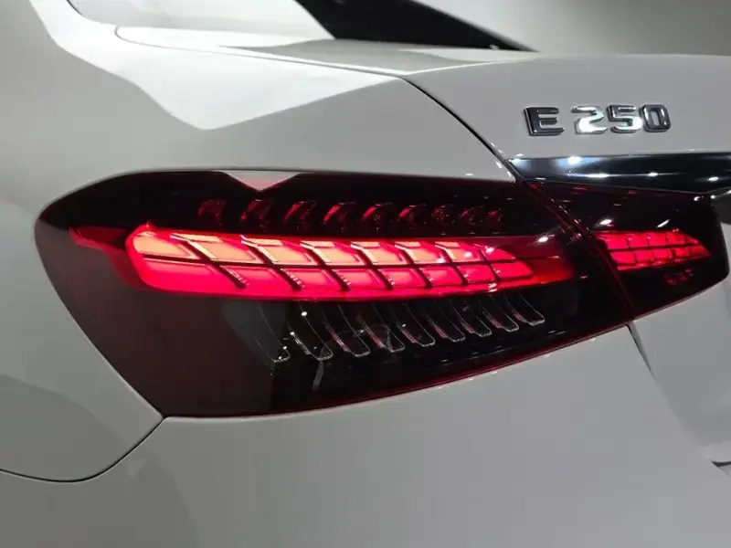 2021 Mercedes-Benz E-Класс с пробегом 118 944 км