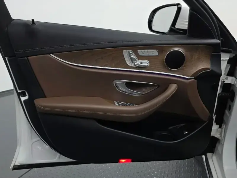 2021 Mercedes-Benz E-Класс с пробегом 118 944 км
