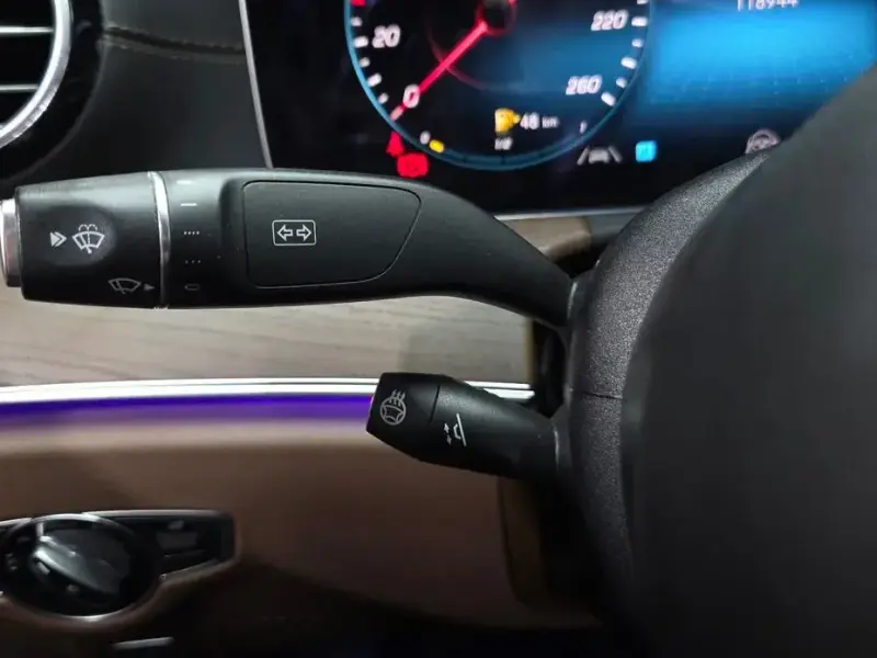 2021 Mercedes-Benz E-Класс с пробегом 118 944 км
