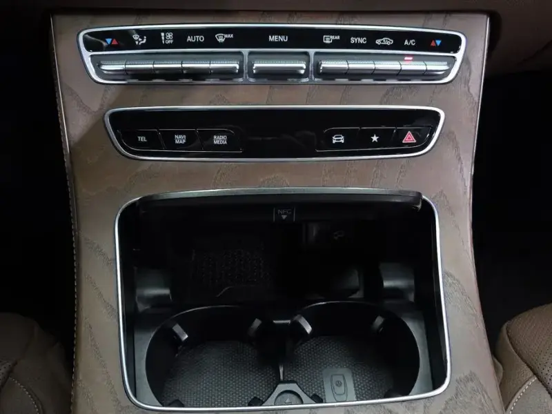 2021 Mercedes-Benz E-Класс с пробегом 118 944 км