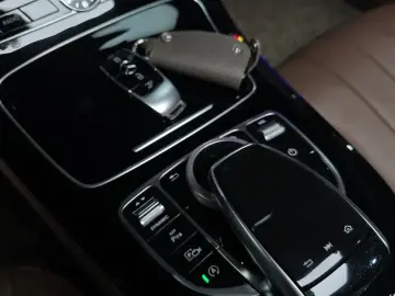 2020 Mercedes-Benz E-Класс с пробегом 99 258 км