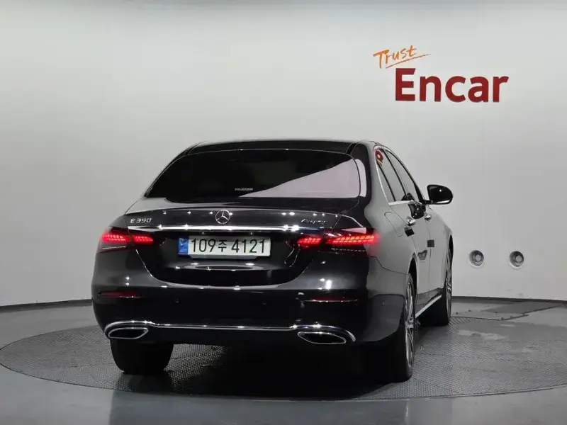 2022 Mercedes-Benz E-Класс с пробегом 56 471 км