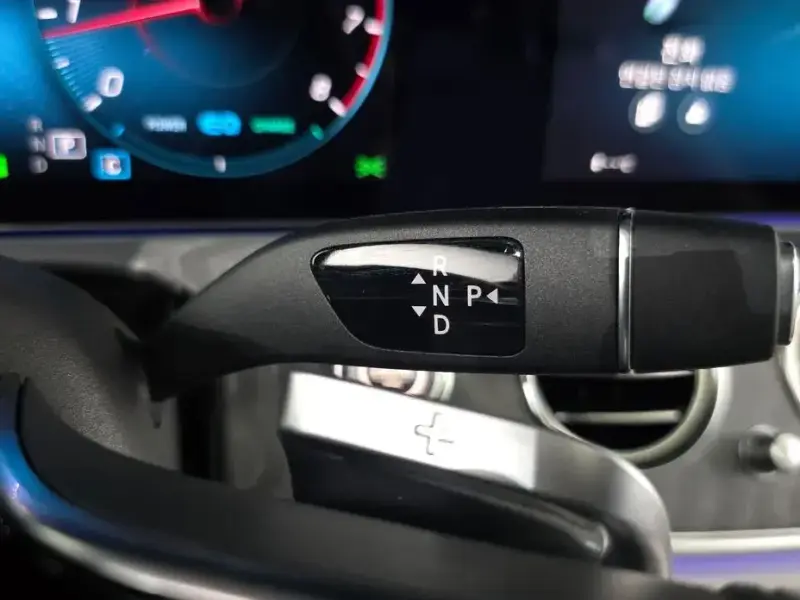 2022 Mercedes-Benz E-Класс с пробегом 56 471 км