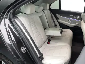 2022 Mercedes-Benz E-Класс с пробегом 56 471 км
