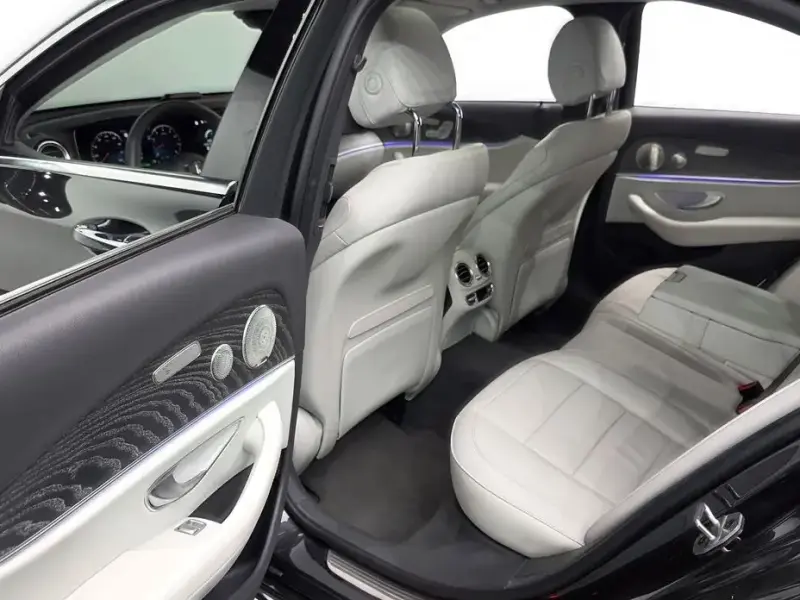 2022 Mercedes-Benz E-Класс с пробегом 56 471 км