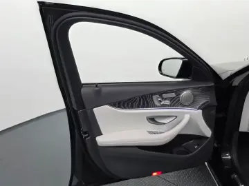 2022 Mercedes-Benz E-Класс с пробегом 56 471 км