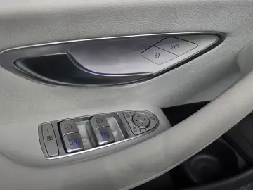 2022 Mercedes-Benz E-Класс с пробегом 56 471 км