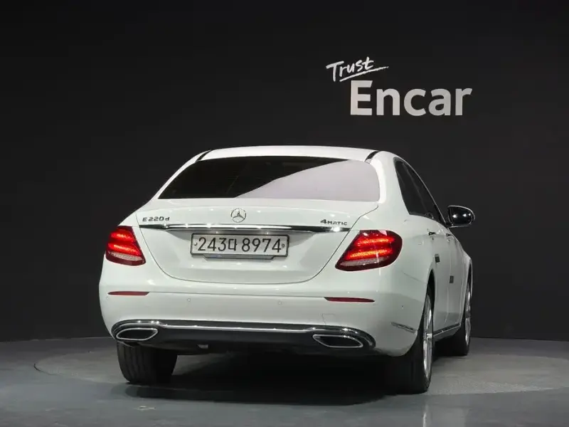 2020 Mercedes-Benz E-Класс с пробегом 107 359 км