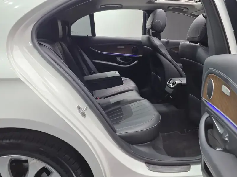 2020 Mercedes-Benz E-Класс с пробегом 107 359 км