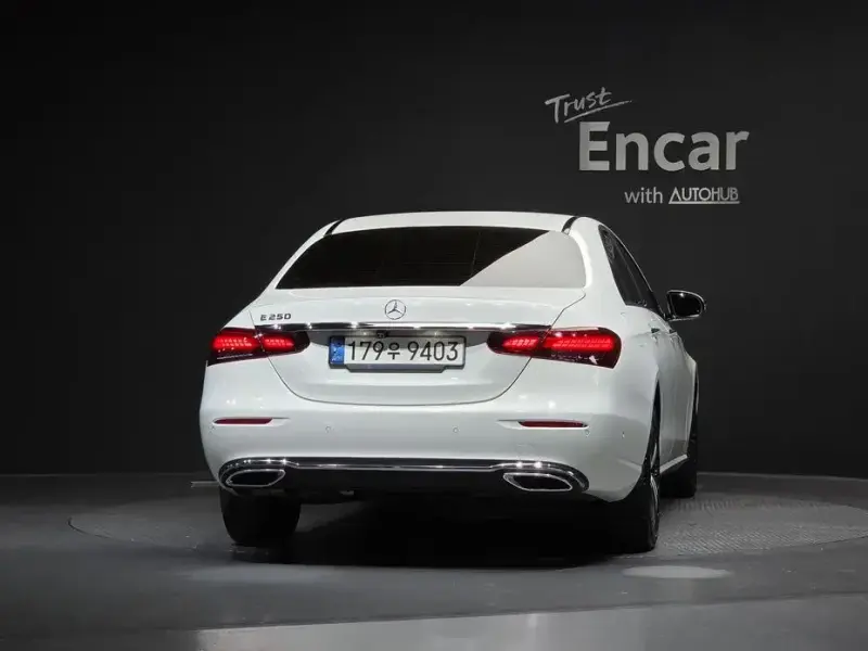 2022 Mercedes-Benz E-Класс с пробегом 20 245 км