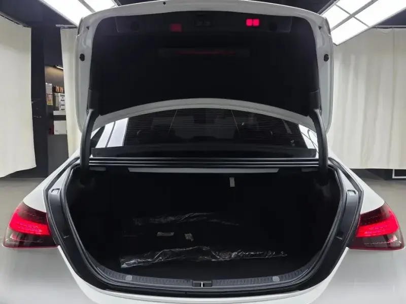 2022 Mercedes-Benz E-Класс с пробегом 20 245 км