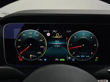 2022 Mercedes-Benz E-Класс с пробегом 51 287 км