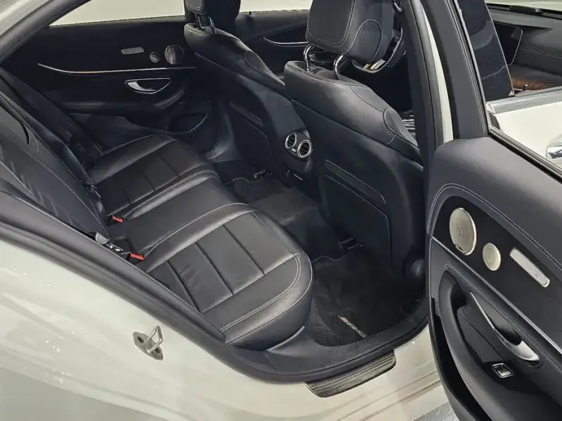2022 Mercedes-Benz E-Класс с пробегом 51 287 км
