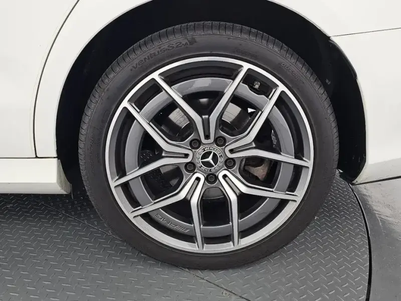 2022 Mercedes-Benz E-Класс с пробегом 51 287 км