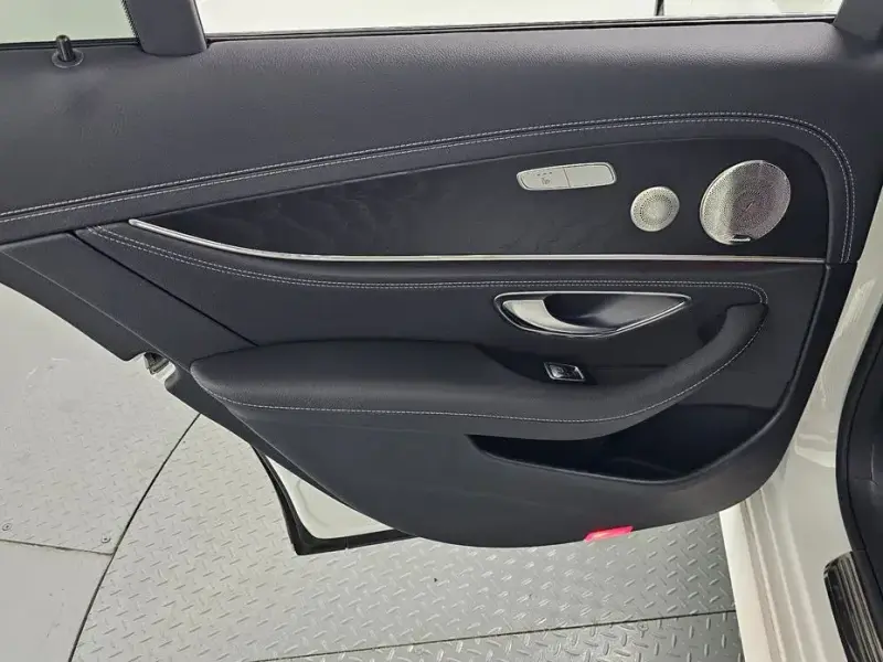 2022 Mercedes-Benz E-Класс с пробегом 51 287 км