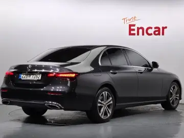 2022 Mercedes-Benz E-Класс с пробегом 129 783 км
