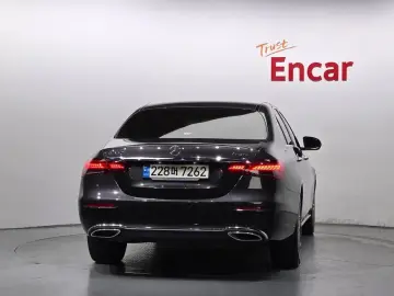 2022 Mercedes-Benz E-Класс с пробегом 129 783 км