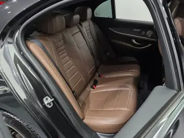 2022 Mercedes-Benz E-Класс с пробегом 129 783 км