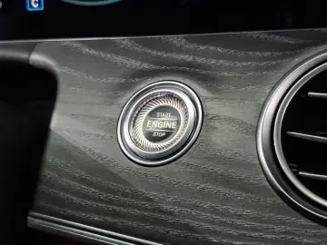 2022 Mercedes-Benz E-Класс с пробегом 129 783 км