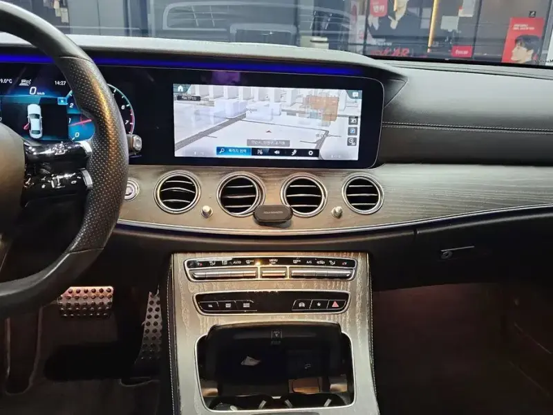 2020 Mercedes-Benz E-Класс с пробегом 54 865 км