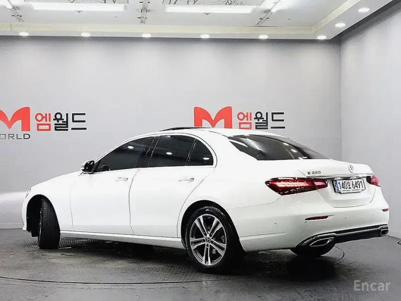 2023 Mercedes-Benz E-Класс с пробегом 64 450 км