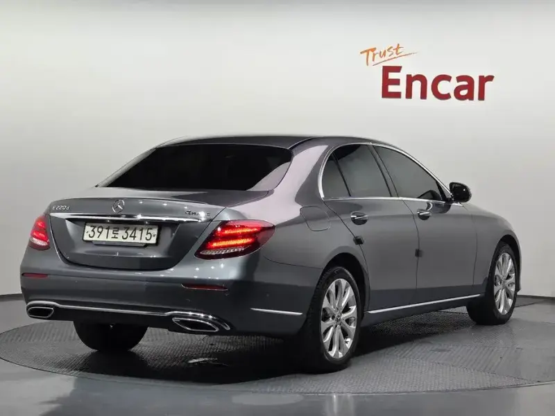 2020 Mercedes-Benz E-Класс с пробегом 77 425 км