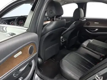 2020 Mercedes-Benz E-Класс с пробегом 77 425 км