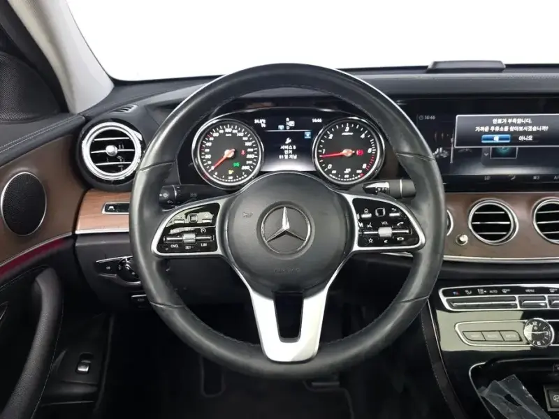 2020 Mercedes-Benz E-Класс с пробегом 77 425 км