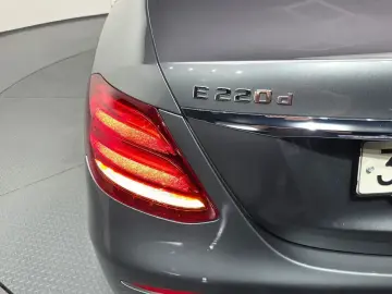 2020 Mercedes-Benz E-Класс с пробегом 77 425 км