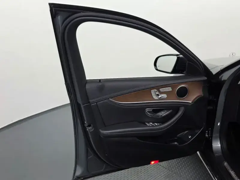 2020 Mercedes-Benz E-Класс с пробегом 77 425 км