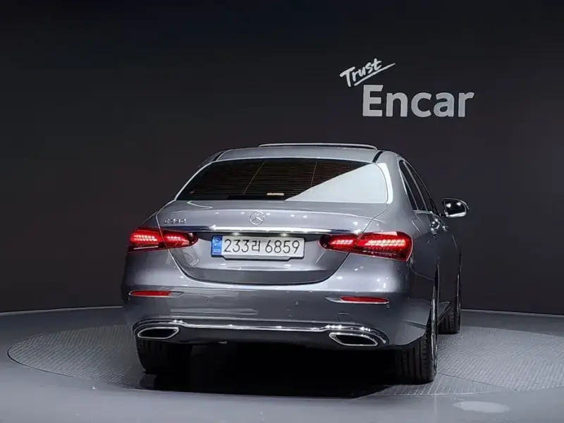 2022 Mercedes-Benz E-Класс с пробегом 20 390 км