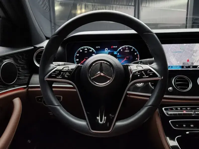 2022 Mercedes-Benz E-Класс с пробегом 20 390 км