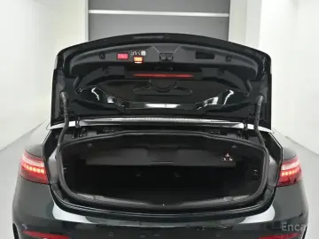 2022 Mercedes-Benz E-Класс с пробегом 25 281 км