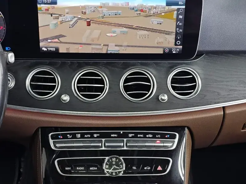 2018 Mercedes-Benz E-Класс с пробегом 75 319 км