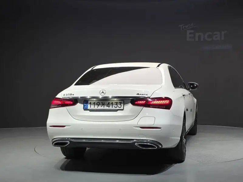 2021 Mercedes-Benz E-Класс с пробегом 17 124 км