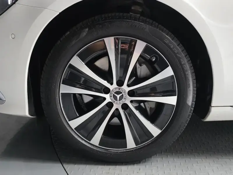 2021 Mercedes-Benz E-Класс с пробегом 17 124 км